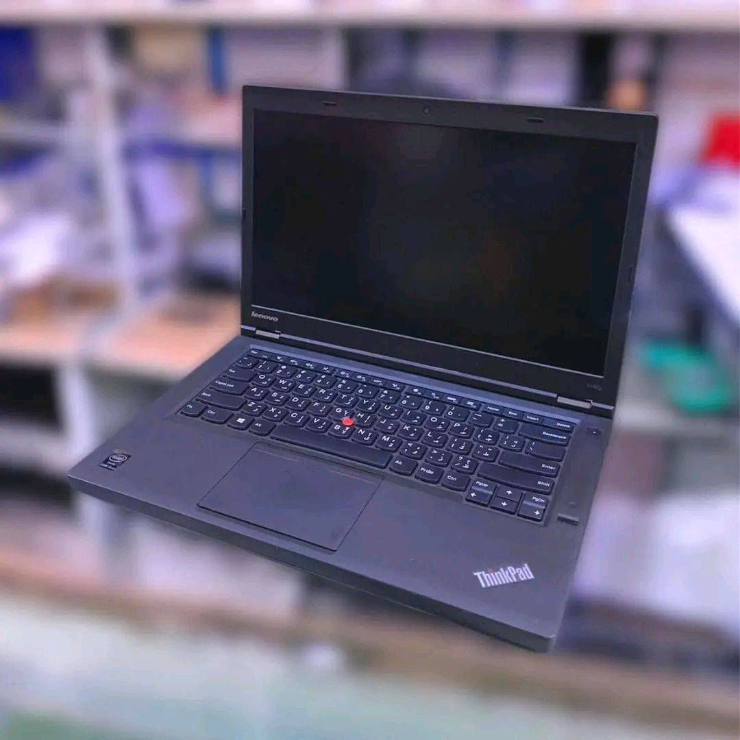 الكوراي سفن اللينوفو بXXX 🔥
لابتوب يجمع بين القوة والاناقه والنحافة والسعر التنافسي ✨💫
Lenovo thinkpad T440P

المعالج : core i3/i5/i7 الجيل الرابع 
كرت الشاشة: 2 كيكا انتل 

الرام: 8 كيكا سلاسة عالية 🏎

الهارد: 120 كيكا SSD قابل للزيادة 🗄

الشاشة: حجم كبير  14 انش دقة ممتازة 🖥

كاميرا أمامية 📷
كيبورد عربي انكليزي ✍
بطارية ممتازة تشغل من 2 إلى 5 ساعات 🔋
 اللابتوب يحتوي على كافة التطبيقات الأساسية ✨
تطبيقات الأوفيس مفعله ✨

مع هدايا
ماوس وماوس باد 🖱
جنطة لسهولة التنقل 💼
شاحن اصلي 🔌

الضمانات: 
ضمان فحص كامل قبل الاستلام والدفع 💳

ضمان اسبوع كامل 💯
.......................
اللابتوب ممتاز جدا للموظفين والطلاب ومثالي لاصحاب المكاتب والطابعات باستخدام الوورد والاكسل وممتاز لمشاهدة الأفلام واليوتيوب بجودة عالية وسلاسة فوق الخيال
.......................
يتوفر توصيل لجميع المحافظات 🚗

السعر:
i3: 159 الف
i5: 169 الف 
i7: 189 الف
يتوفر خصم للكميات 🌟
للاستفسار: ***********
