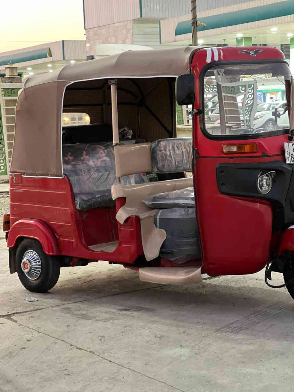 سلام عليكم تكتك. لبيع موديل 18 رقم واسط نكليزي كهربايات كامله مكينه 20 سعر 4800وبيه مجال حك الجيه *********** واتساب
