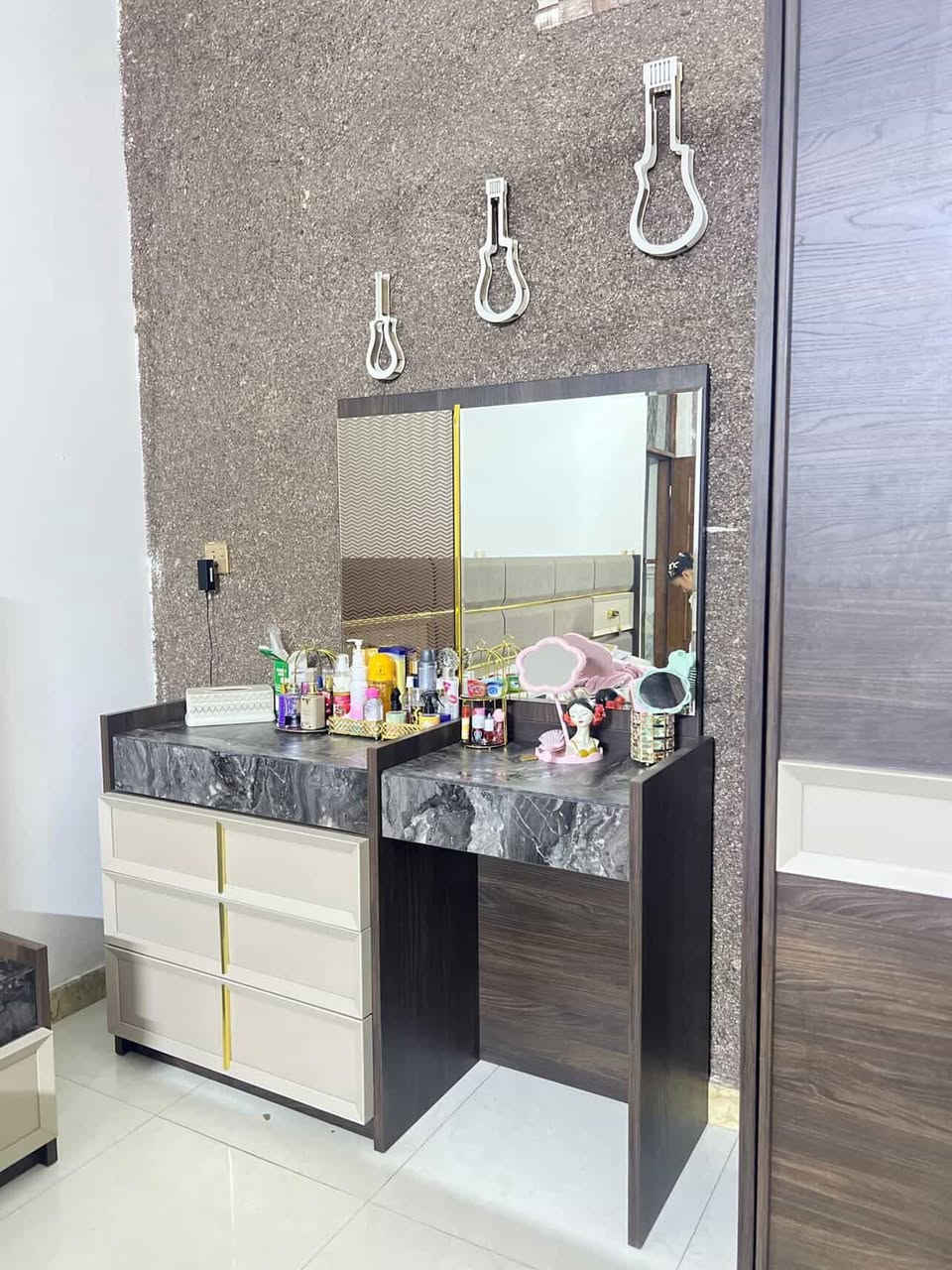 غرفه أخشاب اصليه إيطاليه درجه أوله مستعمله شي قليل 6قطع السعر مليون و٧٠٠وبيها مجال عنوان بغداد العبيدي 
الاستفسار خاص


**إذا كنت صاحب هذا الإعلان وتريد حذفه لأي سبب، رجاءا أرسل رسالة إلى الدعم الفني**