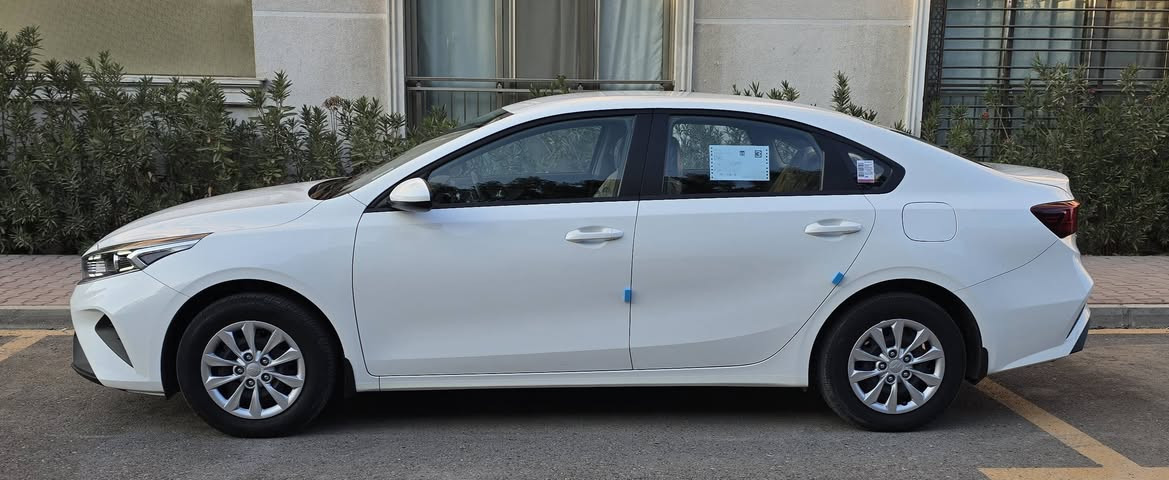 سلام عليكم للبيع او مراوس حسب القناعه للاستفسار اتصال ***********
سيراتو ٢٠٢٤ خليجي كفاله عامه من الشخط والبارد والصبغ والفتح والتبديل سياره جديده جدأ بحالة الشركه  رقم بغداد الدولي مواصفات عاديه 
محرك ٢٠٠٠ دوش 
السعر ١٧٧ ورقه 
اي استفسار اتصال على الرقم ***********٠ بغداد, العراق
