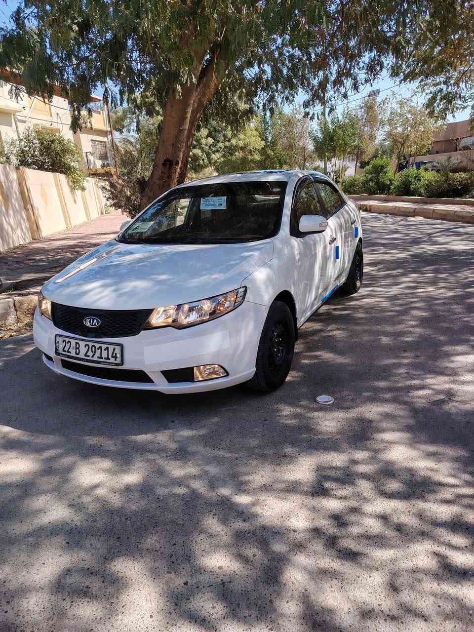 السعر 84 وبيهه مجال 
سيراتو 2011 رقم أربيل سنويه جديده رقم جديد
تخم تاير جديد
محرك وكير جدد
حداديه جديده
كير اوتو 6 نمر
سياره فول مواصفات فتحه بصمه كامره
السياره صبغ عام بدون اي ضرر
سياره مال جناي جاهزه من كلشي 
مكان السياره واسط قضاء الصويره طريق المطار 

***********
