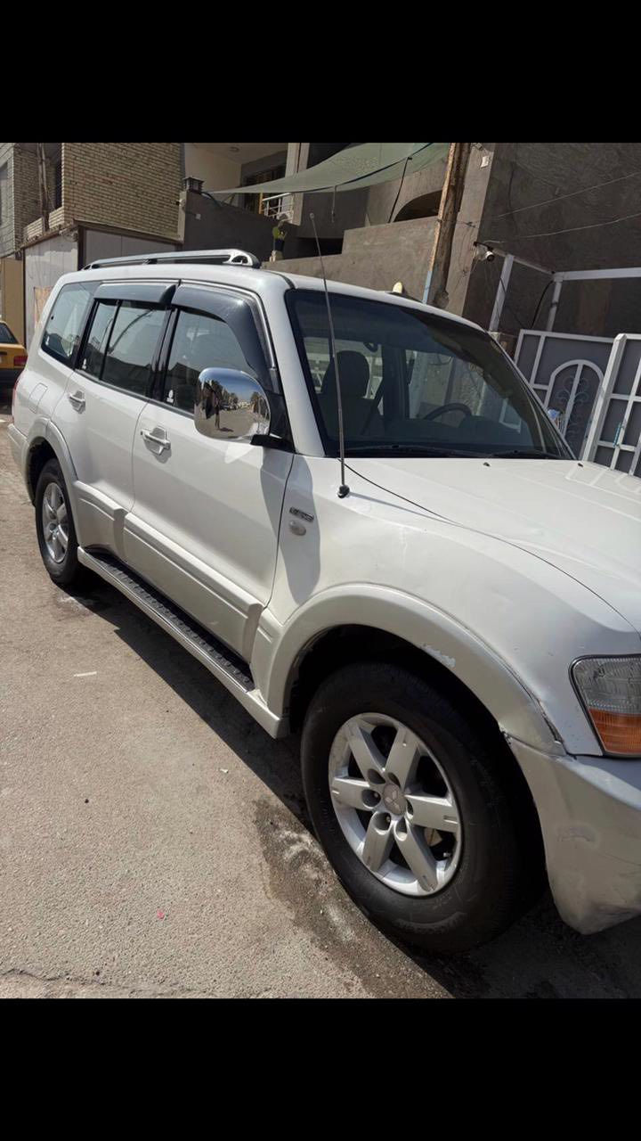 سلام عليكم  للبيع باجيرو 2006 
صدر امامي و صدر خلفي جديد 
تخم تاير جديد باتري جديد 
مكينه 3800 خير من الله 
بيها صبغ قطعتين 
رقم بغداد بسمي تحويل ثاني يوم 
سنويه ل 2030
مكاني بغداد 
الرقم ***********.   السعر 90$وبيهاا مجال
