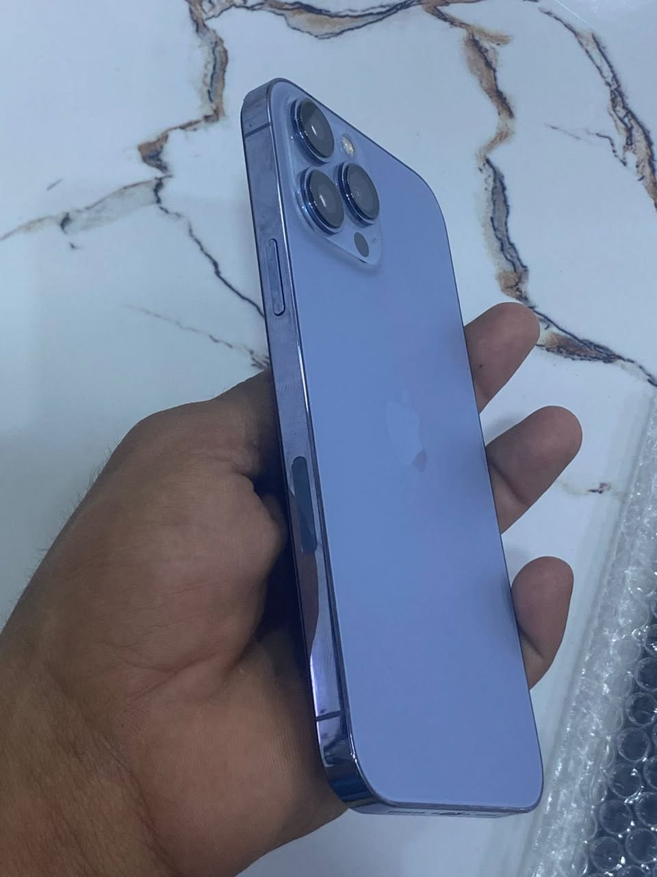 من رخصت. الدمن 13برو ماكس نضافه ٩٠٪؜١٠٠كلش حلوو بطاريه ٨٣ __ذاكره ٢٥٦جهاز مبدل شاشه اصلي بيها فطر مينشاف سعر اخو البلاش ٦٠٠  متواجد وتساب ***********
