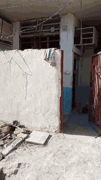 بيت للايجار المساحه 50متر البوبيات الحر الصغير قروب جامع المهدي 200 الف ***********
