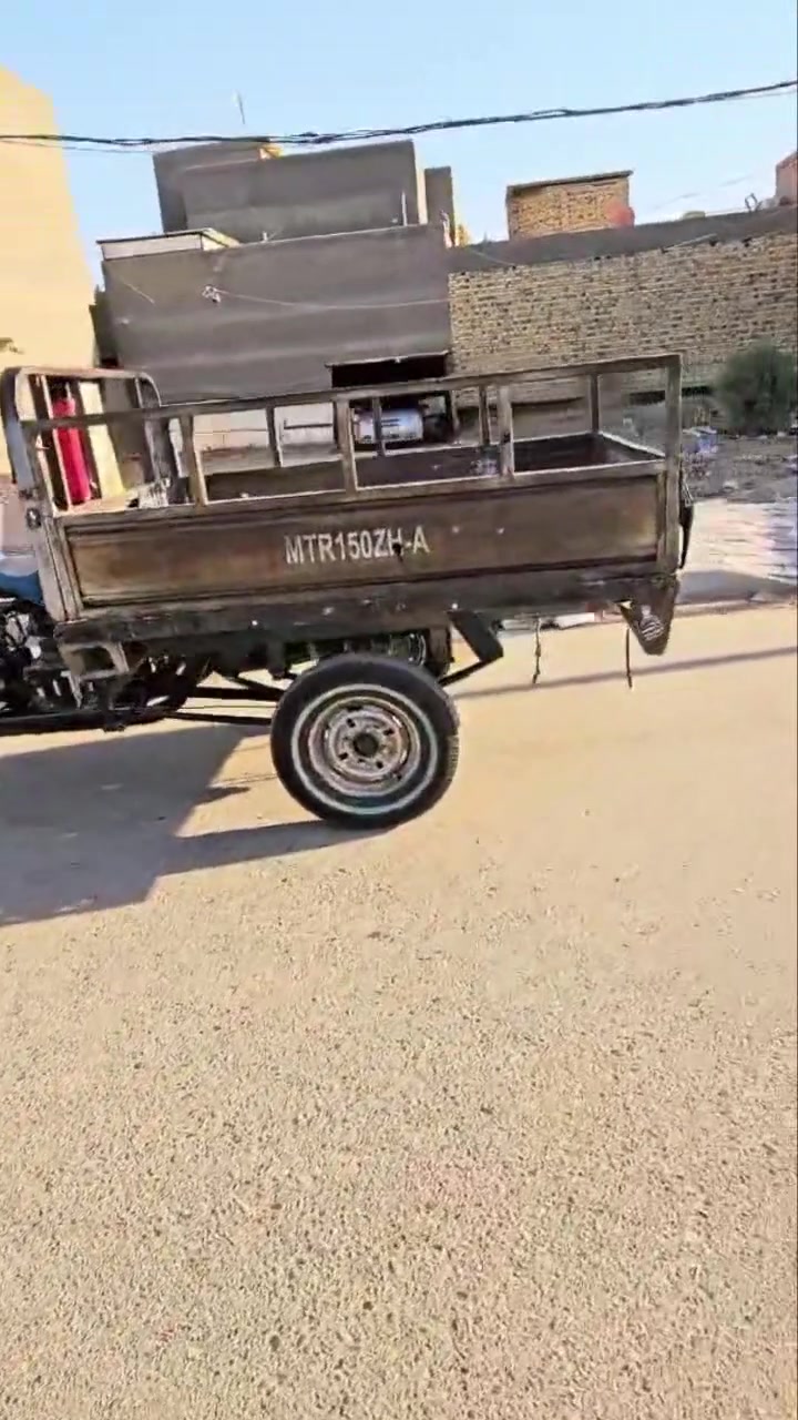 ستوته البيع رقم اسود بدون راعي ستوته نضيفه تيرات جدد توه شادهن مكينه نضيفه بدي نضيف ستوته مناسبه ومرتبه سعره مليون و50وبيه مجال بصيط الشراي ما عاجبك السعر اطلع كبل‏مكاني رميثه‪0785 291 2535‬‏
