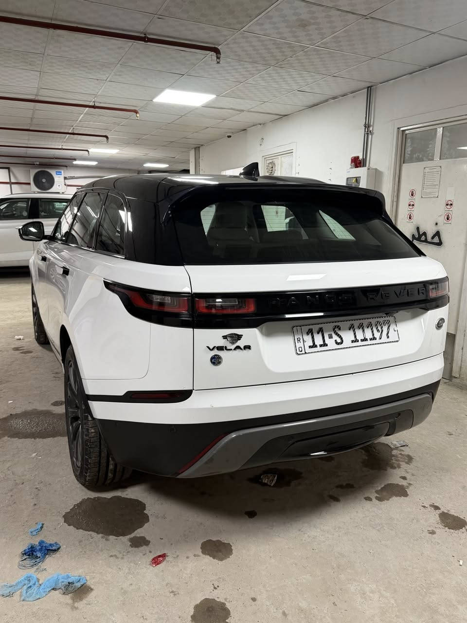 🚗 للبيع : رانج روفر فيلار 2021
للبيع او مراوس حسب القناعة 
📊 المسافة المقطوعة: ٦٠ كيلومتر
⚙️ المواصفات :فول الفول داينمك 
. كامرات 360 
• دفع رباعي 
• ناقل حركة أوتوماتيكي 8 سرعات 
• نظام معلومات وترفيه بشاشتين لمس تعمل باللمس + نظام Apple CarPlay وAndroid Auto 
• نظام شحن لاسلكي للهواتف الذكية 
• نظام صوتي فاخر
• تكييف هواء ثنائي المناطق 
• حساسات أمامية وخلفية + كاميرا خلفية 
• تنبيه البقعة العمياء وتنبيه المرور الخلفي 
• مقاعد جلد فاخرة وتسخين أمامي وخلفي
• عجلات ألمنيوم 20 إنش
• نظام تثبيت السرعة الذكي 
• شاشة عدادات رقمية 

⚠️ بدون ضرر
• وارد خليجي – داخل ضمان الوكالة 
سردار 
•مغلفة bbf
• مكفولة من الأضرار

📌 تفاصيل إضافية:
• رقم السيارة بغداد مشروع وطني مميز 
• باسم المالك – تحويل مباشر
• لون السيارة: ابيض 
.
📍 مكان السيارة: بغداد سيدية
***********
