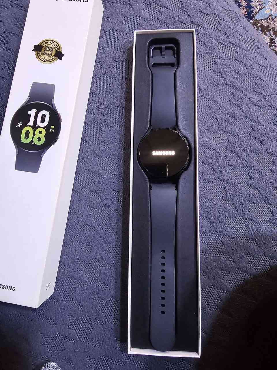 السلام عليكم
سامسونج galaxy watch 5 

للبيع جديدة ونظافة ٩٨% كاملة مع الشاحن والكارتونة الاصلية 

السعر ١٥٠ الف  وبيها مجال جدآ بسيط لان جديدة جديدة 

مكاني: بغداد الجديدة المشتل 

***********
