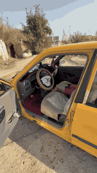 السلام عليكم سياره سايبه للبيع موديل ٢٠١٣ 
سياره كير ومكينه وشواصي مكفولات عل شرط 
كهربائيات باتري تخم تاير سياره مسويله أدامه كامله برغي مابيه نقص سياره صالي سبوع من داورته بسمي رقم إنكليزي ميسان 
سياره خير من الله اي نقص مابيه عل شرط غير بس الخيسات بيه ترتبهن فقط مكاني الديوانيه الدغاره السعر ٢٦$ وبيه مجال سياره يسمي رقم إنكليزي
***********
