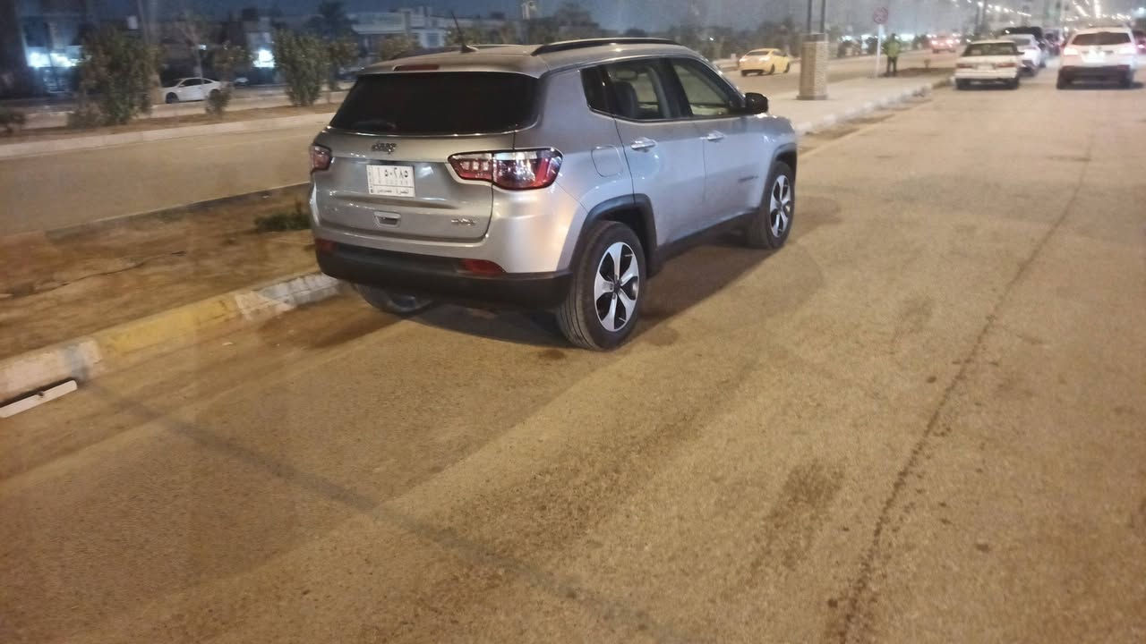 جيب كرباص موديل ٢٠١٨ وارد امريكي بيه صبغ بس بنيد سعر ١٢٥ مكان بصره        ***********
