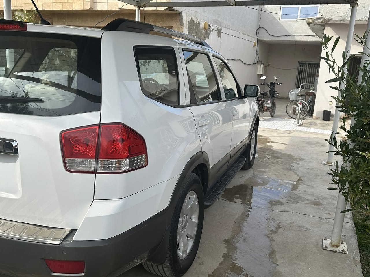 السلام عليكم مهافي مديل ٢٠١٢ بسمي سيارة نص فول كشن السايق كهرباء سويج وفتحة تو ويل السيارة مكفولة من الدعامية للدعامية من الصبغ والبارد مكينة وكير ما مفتوحات السيارة كلهة على البلاد على ايدنة من الاستلام الى اليوم رقم ديالى السعر ١٥٥ وبيهة مجال  للاستفسار الاتصال ***********
