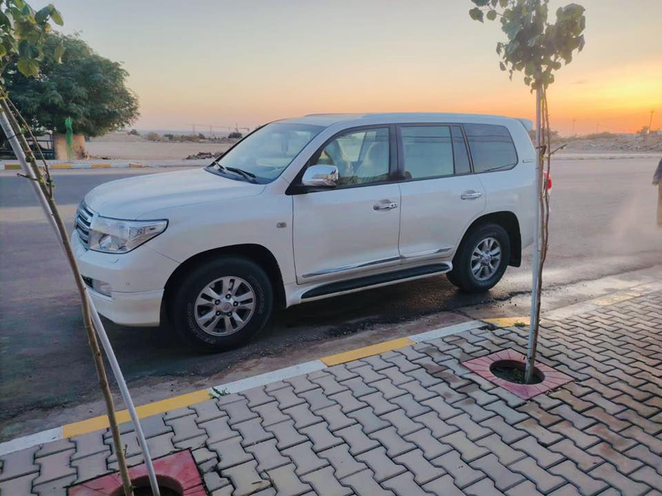 لاندكروزر 2011 ستينيا رقم أربيل رقم انكليزي فول مواصفات السعر345بيه  مجال  السياره كفاله عامه السياره جديده مال جناي وضع الشركه
مكان السياره نجف
رقم الهاتف ***********
