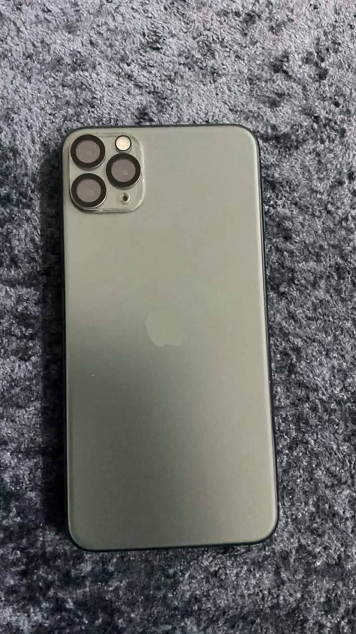 نطيحه 🔥🔥🔥🔥🔥🔥
iPhone 11 Pro Max 
ذاكره 256 بطاريه 94 امعلايه البلاديه 81 وميصرف شحن شحنه اعتيادي واستخدامه اعتيادي امبدل فقط شاشه اصليه 3 خيارات فيس ايدي متوقف من بدلت الشاشه بس هاي الشغله بي غير شغله مابي سعر الجهاز 250 وبي مجال مكاني بابل حلة ابي غرق الرقم للأستفسار ***********
