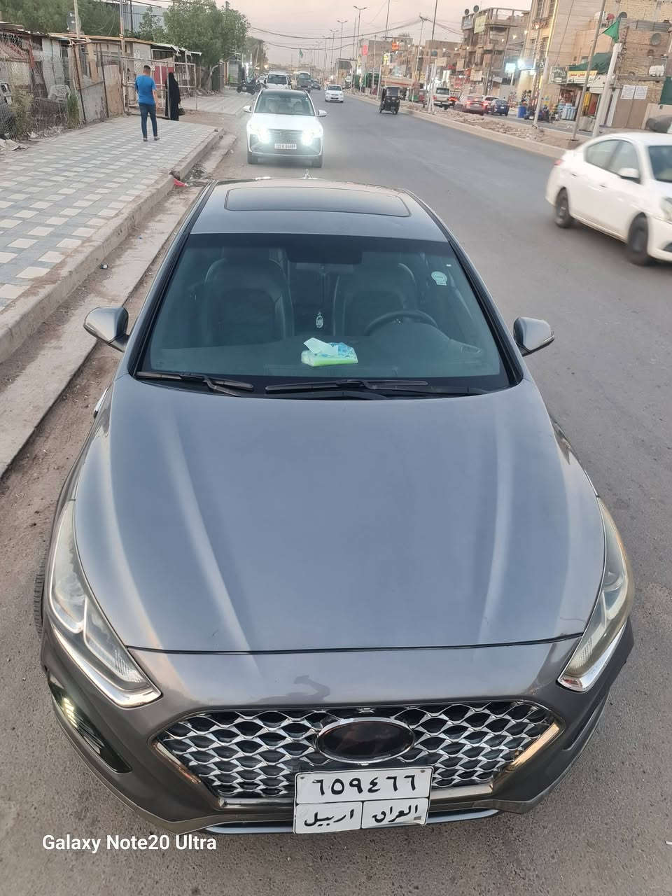 ​🚗 للبيع: هيونداي سوناتا 2019 سبورت (Sport)  🚗
📌 المواصفات الرئيسية :
​الموديل: 2019
​الفئة: سبورت (Sport) الأصلي.
​اللون: نفطي مميز جداً ولمعته حلوة.
​المحرك:2.4L GDI V4  
​الكير: أوتوماتيك وعادي 6 سرعات (شفتات تحكم رياضي).
بدون ايرباك سليم 100٪ بلادي شركة
​✨ ​ويل ميث مميز وحجم رياضي.
​داخلية نظيفة جداً بحجم مريح وكشنات جلد  بلاد.
بصمة تشغيل ، بصمة أبواب ، فتحة سقف ، اشاير مري ، شاشة، كاميرا بلادية، وباقي مواصفات السوناتا السبورت المعروفة.
ماشيه 103 الف km وليس ميل
السيارة ادامة جديدة وحدادة صدر كامل اصلي أمانة الله 

​المكان: [ بغداد / الشعب ]
​السعر: [  142 ورقة ]
​📞 للتواصل والاستفسار:
يرجى الاتصال على الرقم:
***********
