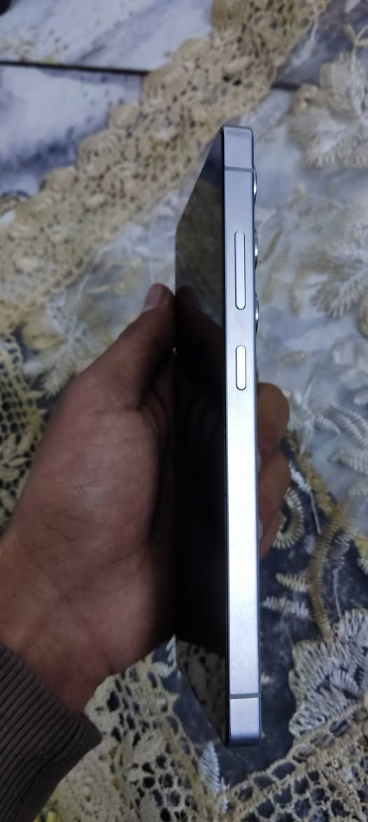 S 25 Ultra
ذاكرة 256 ، نظافة 100% بدون ملحقات
سعر 1,200,000 وبي مجال ، مكاني بغداد
واتس ***********
