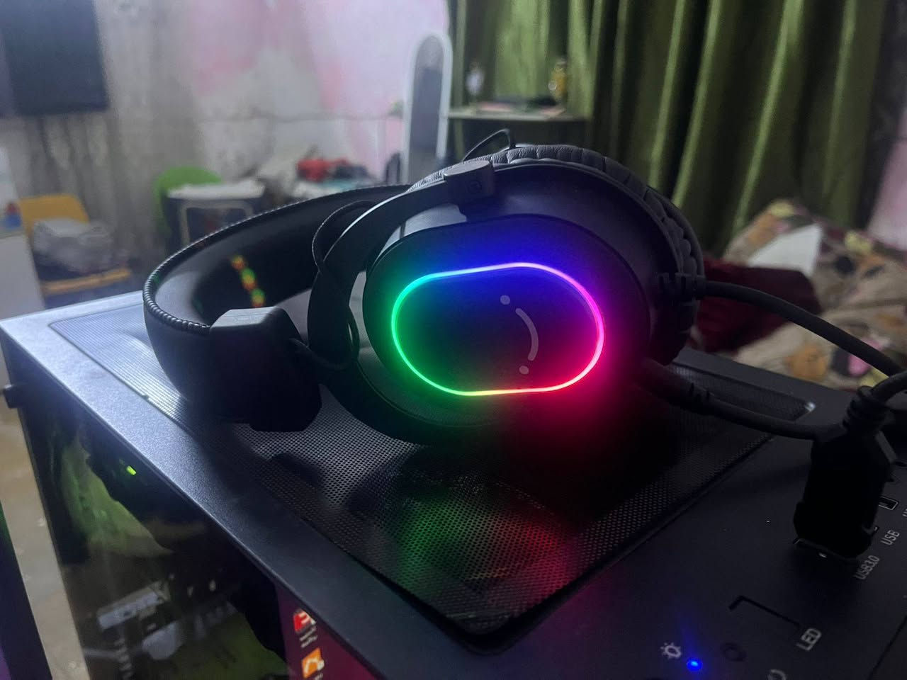 السلام عليكم
للبيع فقط 
CPU: Ryzen 5 5600x 
GPU: RTX 3070 8GB MSI SUPRIM 3FAN RGB 
RAM: 16 GB 4*8GB T-FORCE 360OMHZ RGB 
Cooler: LQUID Cooling ASUS TUF 2FAN 
RGB 
MB: B450 PRO S ASUS TUF 
Hard: 1TB NVME LEXAR 
PSW: 650W AIGO 
CASE: AIGO 4FAN RGB 
YESTERDAY 4:29 AM 
ميز حاسبه وكرسي كمنك 
السعر مليون وثلاث مئه
1300.000


**إذا كنت صاحب هذا الإعلان وتريد حذفه لأي سبب، رجاءا أرسل رسالة إلى الدعم الفني**
