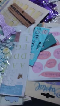 لواصق منوعة • ٢٠+ قطعة • للبيع