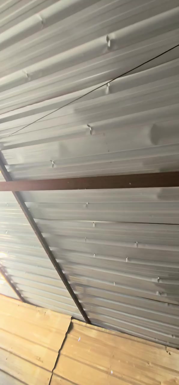 عماريه جينكو طول 20 متر والعرض 10 متر 
يعني 200 متر للبيع 
***********
