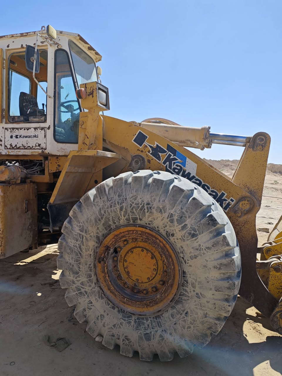 شفل لبيع داش ثري مكان نجف جاهز للعمل *********** السعر 150 ورقه حجم 90
