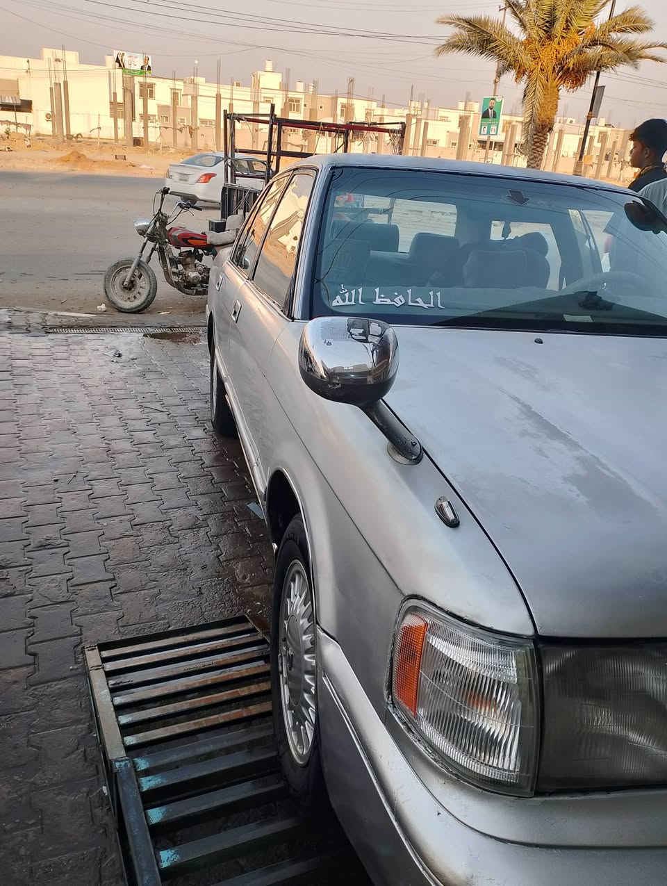 سياره ارنب موديل 93  سنويه بسمي ماصاقطه مكينه وكبر جدد حداديه ماعيزه تخم تاير جديد السعر 49 وبيها مجال بصيط *********** العنوان نجف
