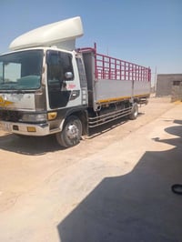 هينو   للبيع 07814033772