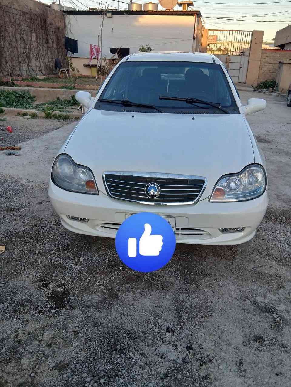 سيارة سيكي موديل ٢٠١٣ كصة جديده محرك وكير جديد دوشه طغم تاير طغم أمامي نظيف وايرمنيا كل شغال شاشة لايتات زينول صبغ ثلاث قطع بس.ابيع  حزام كابون بانزين بيها شرط التحويل من الشرعي السعر ٣٨ بيها مجال للاتصال 
***********
***********
