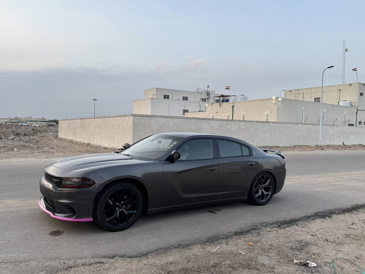 جارجر موديل 2021 اصل كفالة ‼️
حادث (دعامية) ومحدثها SRT حالياً وايرباك راجع سستم شاصي ودواخل وبدي كلة كفالة من الصبغ والضربة موجود بالمنشور الحادث ‼️ لون فيلي رقم اربيل سنوية وهزة جديدة بأسمي محرك 3.6 السيارة (فول مواصفات) عدا الفتحة خزن وضعيات كشن السائق وتدفئة وتبريد مقاعد ستيرن متحرك عند الركن ومرايات تنزل بالبگ تدفئة ستيرن كشنات جلد حضن داخل اسود درگة srt عليها سبايدر كاربون فايبر وكفر بگ لايت سموك ولدات وردي سموك ولحية وردية تفاصيل السيارة احلى بهواي من الصور مابيها اي عيوب سواء كم شخط خفيف بالباب عليها ويل 20 وتخم تاير جديد وحدادية جديدة ادامة مستمرة عالمكينة والكير بنزين ودهن افضل شي شغل وروح وين ما يعجبك سيارة جاهزة  
سعر : 225 ورقة وبي مجال جداً بسيط للشراي او مراوس بجارجر هيمي
مكان السيارة بصرة 
تواصل : ***********
