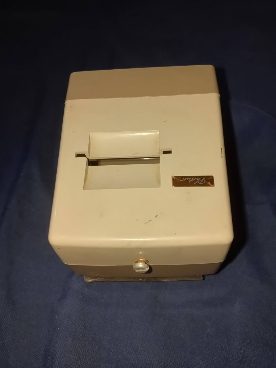 السلام عليكم غراض للبيع
تلفزيون شغال يعرض صوره اصلي 
سيتات تايوان بوصله محرار للبيع 
بوصلات تايوان شرح وختم للبيع 
***********
مكان نهضه
