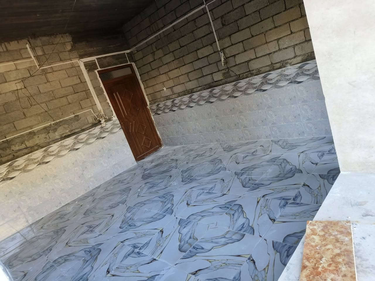 السلام عليكم كادر سيراميك شغل درجة اولى متفرق حالياً
***********ابو حسن 
***********ابو سدرة
