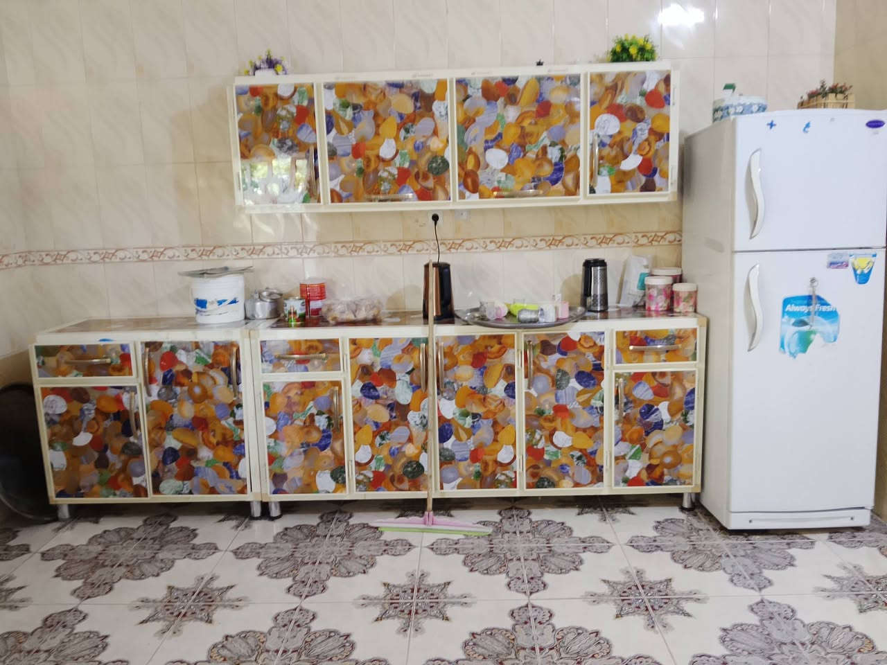 بسم الله السلام عليكم يتوفر دار للبيع مساحة واسعة جدا مميز عدد غرف 2 مع استقبال ومطبخ وصاله كبيرة بيت بنيته على ايدي خير من الله مي اساله ومي قطاس كهرباء خير من الله ديالى منصوريه الجبل مقابيل المجارين أقرب داله جامع نبي الله عيسى ***********
