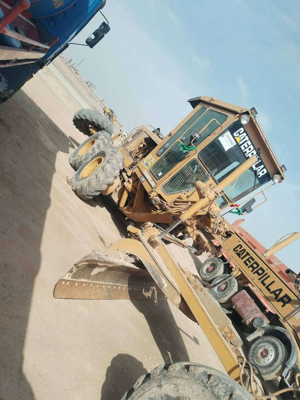 اللبيع كريدر جي 140 جاهز الشغل مرقم مكينه كفاله ***********
