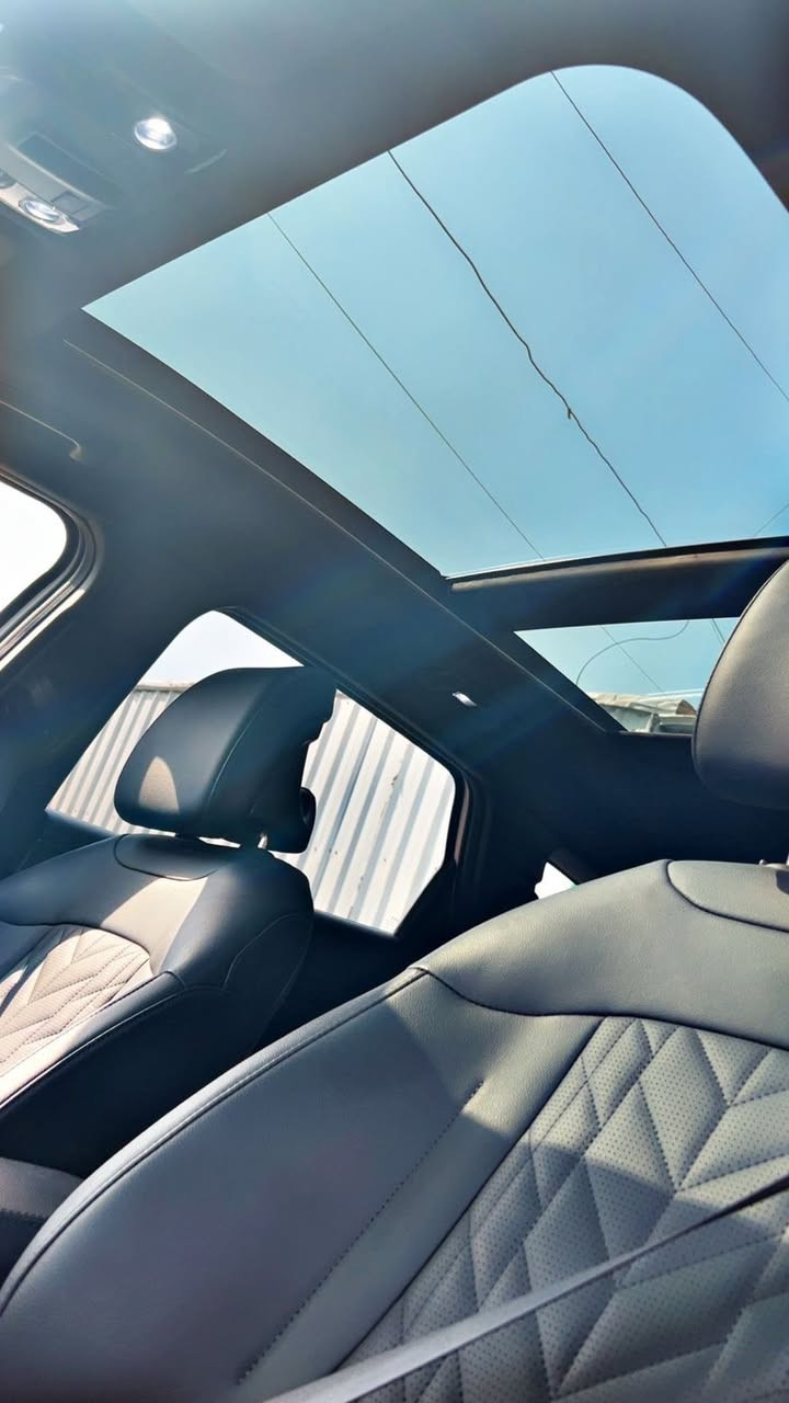 السلام عليكم
كيا سبورتيج xline 2024 فول مواصفات 
بصمة 
بنوراما 
شاشة متصله
كشنات جلد + تدفئة 
كامرا دواره 
رادار امامي + خلفي + نقطه عمياء + تحديد مسار + توقف ذاتي 
الحادث / امامي جاملغ + بنيد تبديل وصبغ + بارد كد شبر بالجاملغ الخلفي جهه الصدر 
راس الشاصي فقط سحب بدون اي ضرر  
ماشية 15 الف ميل السياره زيرو بعدها بريحة الشركة 
السعر اتصل وتدلل 
وبيها مجال الشراي 
***********
