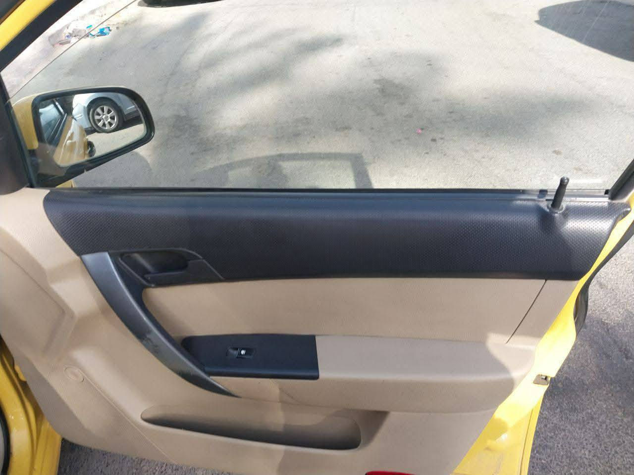 السلام عليكم ورحمة الله وبركاته من رخصة الادمن سياره للبيع أفيو خليجي شركه رقم بغداد ٢٠١١ بيهه طخه من كدام بيهه صبغ البنيد وجاملغين وبيهه الكير يخربط بنمر السعر ٤٥ وبيهه مجال للشراي العنوان بغداد السيديه رقم التلفون *********** ابو قيس
