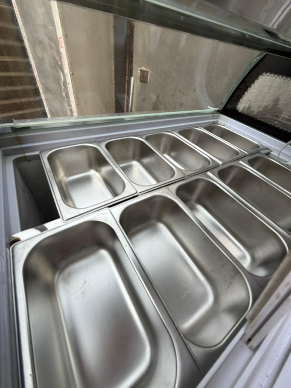 عارضه مال مقبلات.
استعمال اقل٦ اشهر 
السعر ٥٠٠ وبيه مجال قليل 
***********
مكان بابل
