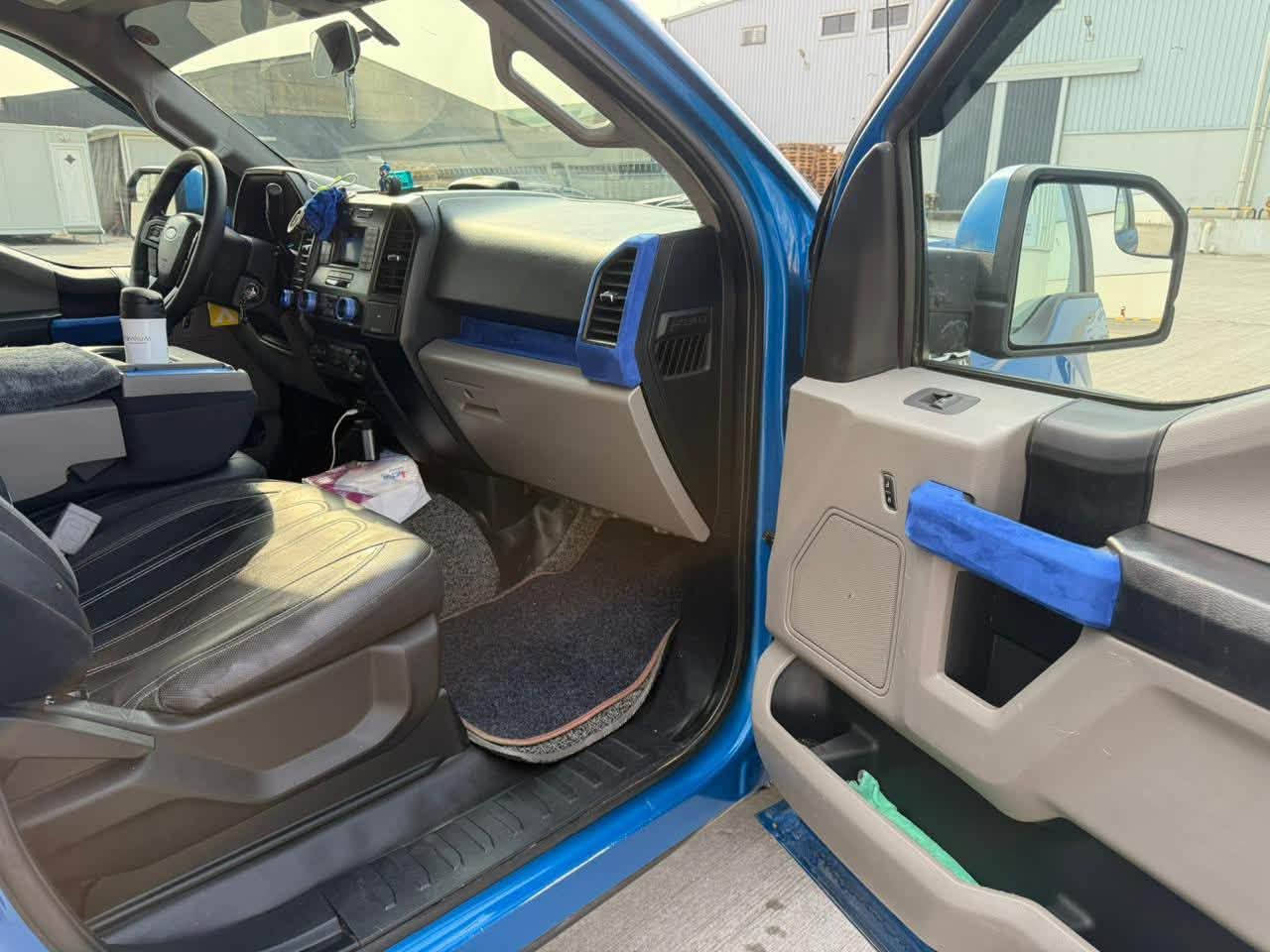 السلام عليكم فورد f150 
مديل 2020
ماشية ١٠٢
بيها بارد بالباب وتبديل جاملغ الايمن
رقم اربيل باسمي تريد تحويل او وكاله 
مكاني بغداد 
***********

