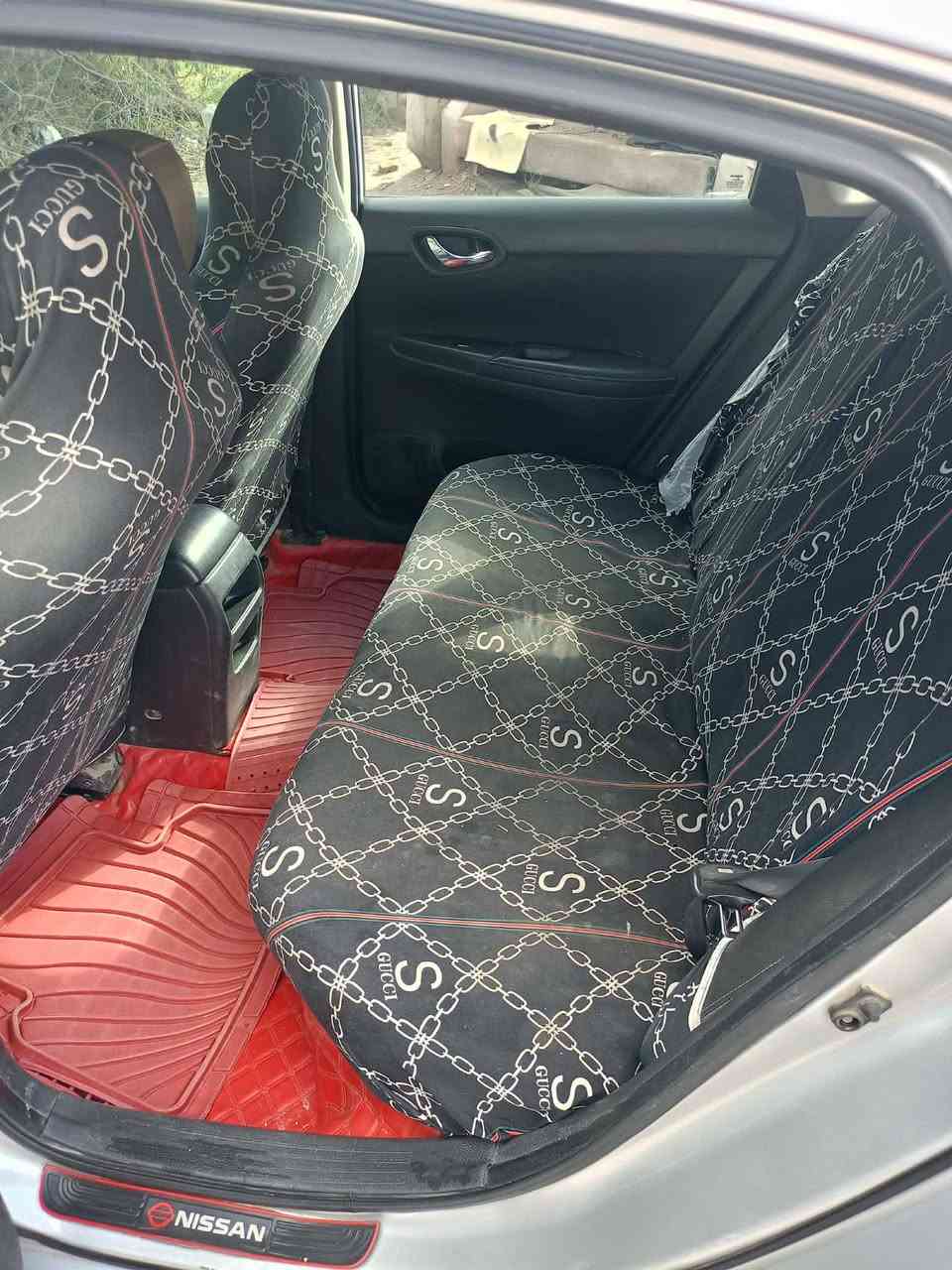 السلام عليكم سياره نيسان سنترا للبيع  موديل 18 سنويه ما ساقطه      مامتوتجد على فيس 
هذا رقم صاحب سياره ‏‪‏‪***********‬‏
