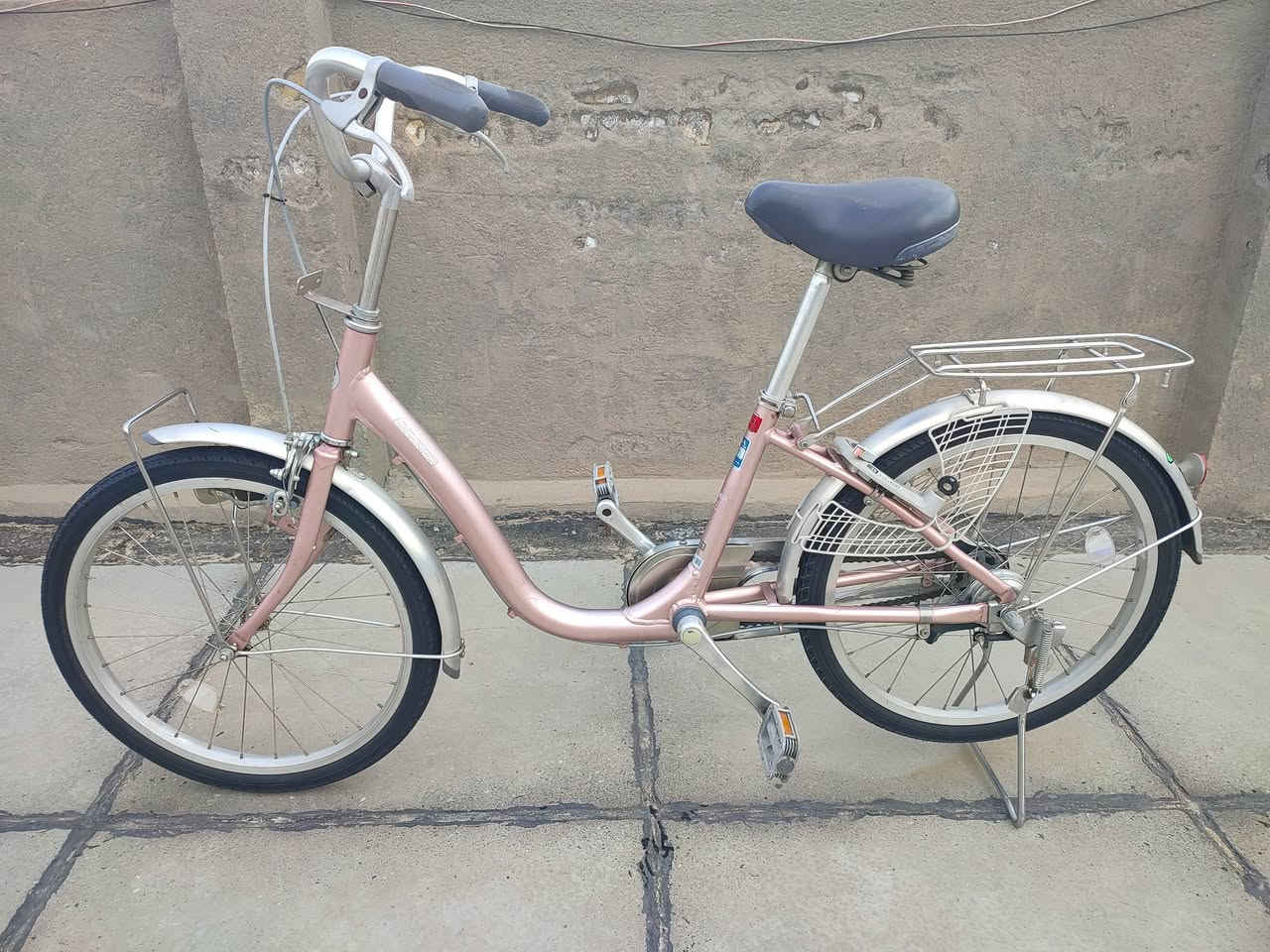 باسكل برجستون ياباني اصلي كله عل بلاد حجم 22
للاستفسار
***********
