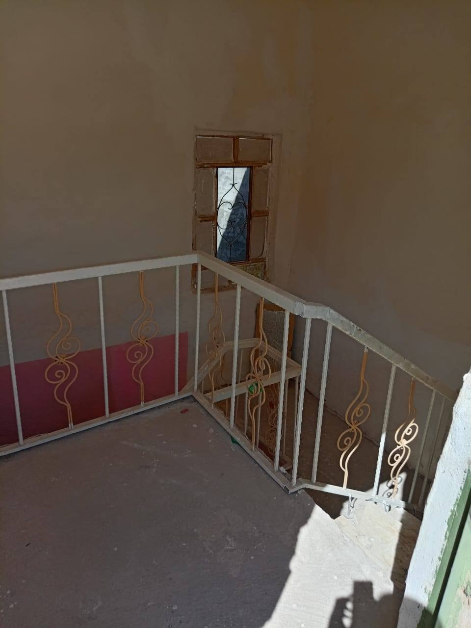 يالله بيت للبيع المساحه 100متر سند ٢٥ قرار محكمه غرفه او صاله استقبال مطبخ او صحيات داخليه او خارجيه البناء درجة أوله خدمات كامله مي كهرباء مجاري العنوان كربلاء طوريج خلف مدرسته امال الاجيال السعر 37 معه مجال للشراي /

مراجعت مكتب الابداع العنوان شارع الحوالي قرب مطعم قنديل *********** /*********** واتساب تفاصيل أكثر اتصل
