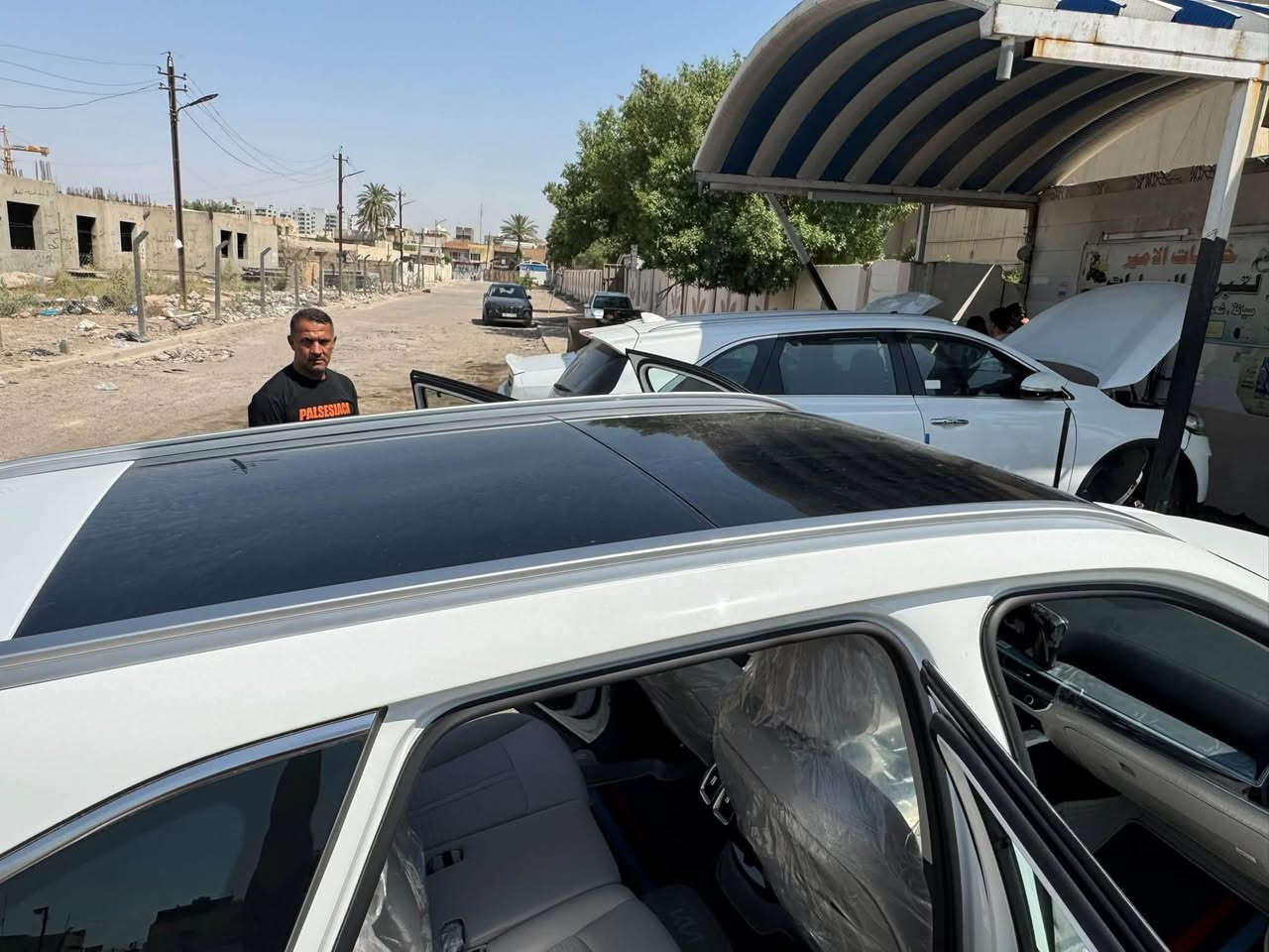 السلام عليكم سورنتو
خليجي موديل 2026
ماشية 3000 زيرووو
فول مواصفات 
بانوراما
كشنات كهرباء 
صندوك كهرباء 
مكينة 4 سلندر
سيارة كفالة عامة 
ب اسمي تحويل ثاني يوم
***********
سعرها 45 مليون ونص وبي مجال
