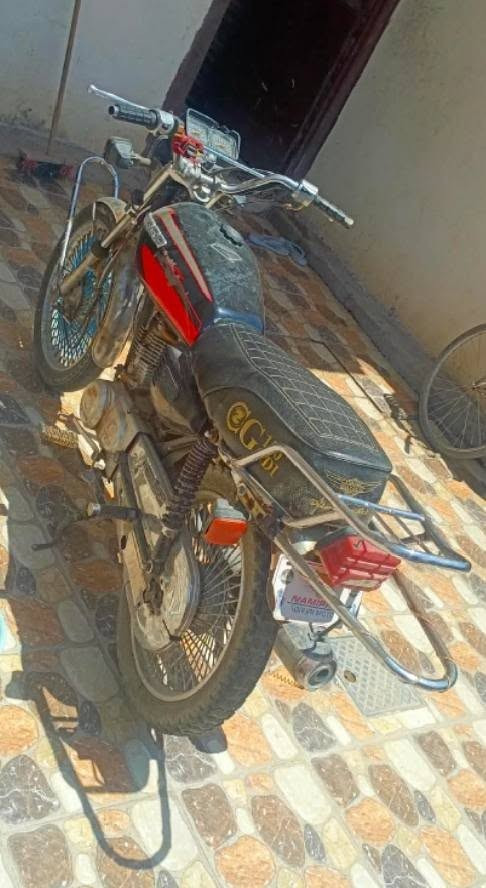 السلام عليكم عندي ماطور اربعه گير السعر 350بي مجال العنوان داقوق رقم ***********
