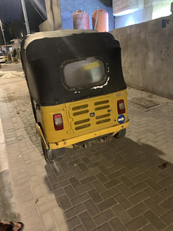 سلام عليكم من رخصت الادمن تكتك للبيع نوع باجات تراي زيرو بيه تكتك بيه سبع ورقات ما تترقم بيعلك دوات دوات مكفوله عشارين تكتك مالت جناي مال باب الله ربع ما ذل عليه كبل لشارع مكان البصره قبله سعر3600نتصل***********
