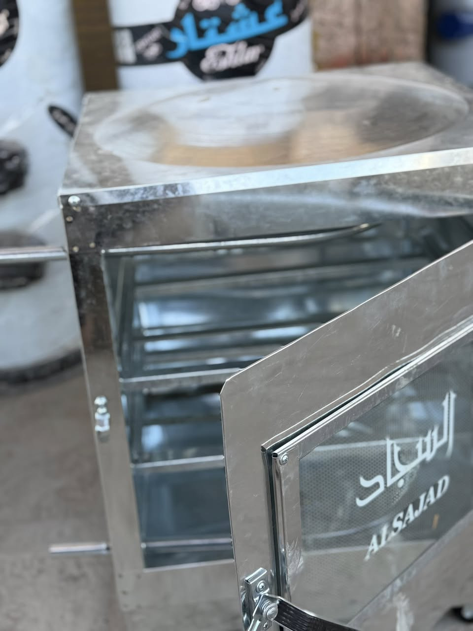 فرن  بس ب 38 الف             الحجم الكبير صينيتن          شرط درجه اولى.    موصل كوكجلي قرب محطه الهاشمي.   #يوجد توصيل داخل الموصل فقط 
***********
***********
