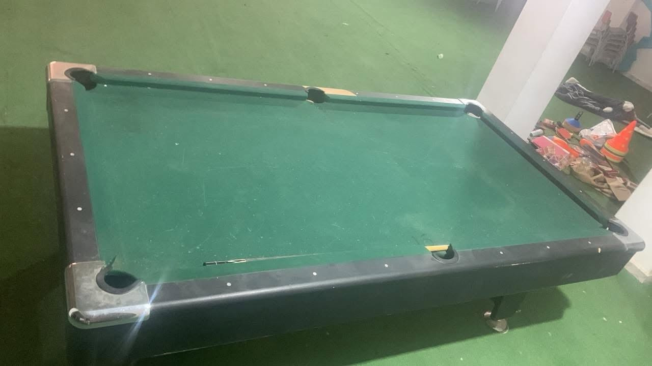 عندي طاولة  تنس طاولة بلياردي للبيع و تجطوني صغار 
 
المكان حي دمشق 

0928640671


**إذا كنت صاحب هذا الإعلان وتريد حذفه لأي سبب، رجاءا أرسل رسالة إلى الدعم الفني**