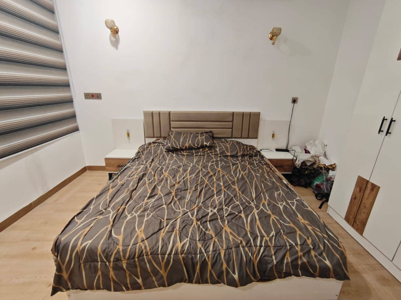 غرفة  نوم تركي مامستخدمه ابد فقط مشدودة ب 600 وبيها مجال


**إذا كنت صاحب هذا الإعلان وتريد حذفه لأي سبب، رجاءا أرسل رسالة إلى الدعم الفني**