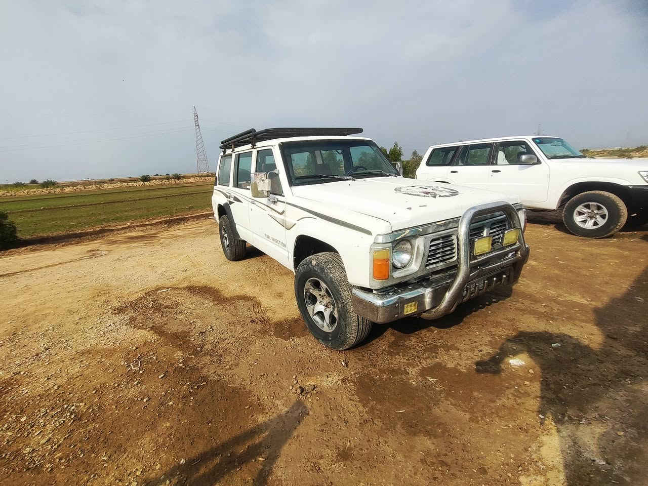 نيسان بترول مديل 1997 رقم بصرة سيارة بلادية لا تعمير ولا معجون فقط صبغ حزام للجمالية  حدادية جديدة تخم تاير جديد  فور ويل شغال محرك بانزين 4200 تبريد ثلج  كهربائيات كلهة شغالة سيارة جاهزة 

مكان ميسان. علي الشرقي 
السعر 60 وبي مجال قليل
***********
