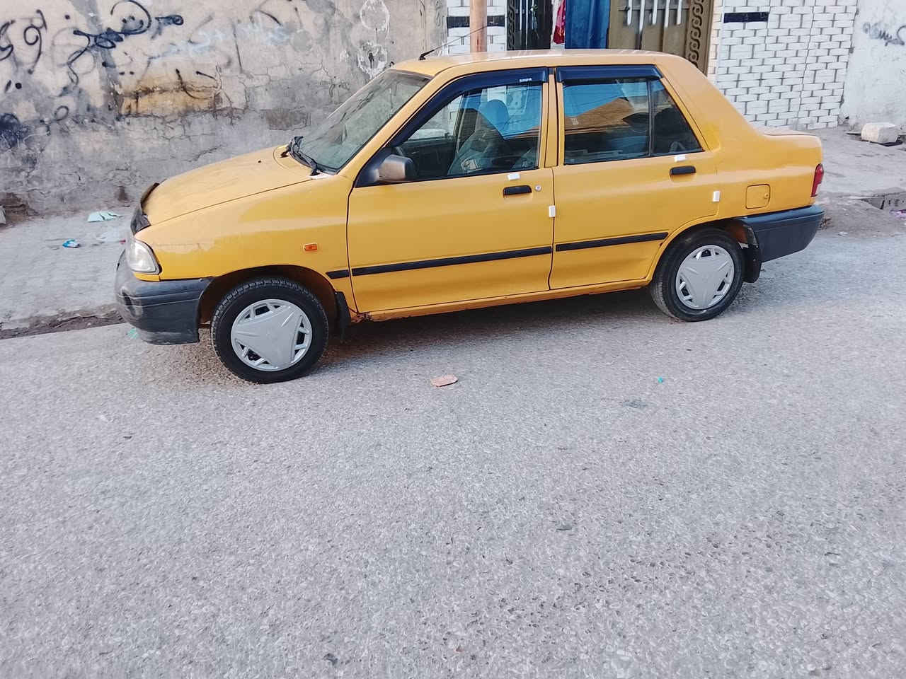 سلام عليكم سايبه للبيع موديل 15 بيه رشات صبغ بدون ضربه محرك وكير وشواصي مكفولات  مصفره هيه وغرامات رقم نكليزي سنويه الل 2030 مكان كربلاء سعره 26 وبيه مجال قليل.     ***********
