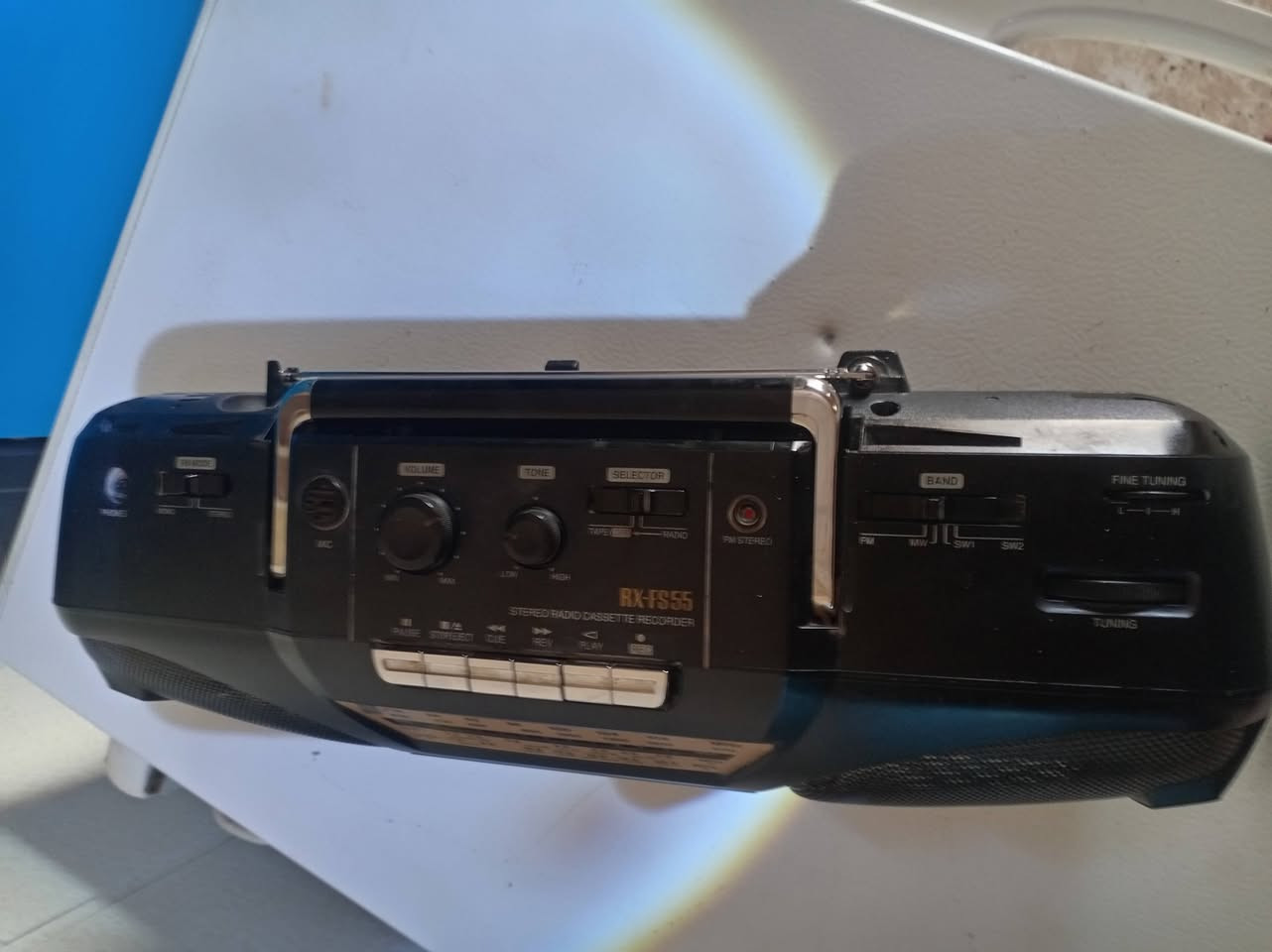 راديو ومسجل ماركة بانوسونيك صنع في اليابان وليس تقليد على بلاده بدون أي نقص أو خلل أو تصليح نهائياً 
الراديو أربع موجات
FM..MW..SW1.. SW2
المسجل شغال مع التقديم والترجيع مع صوت عالي جداً

السعر 35 ألف
يوجد توصيل


**إذا كنت صاحب هذا الإعلان وتريد حذفه لأي سبب، رجاءا أرسل رسالة إلى الدعم الفني**