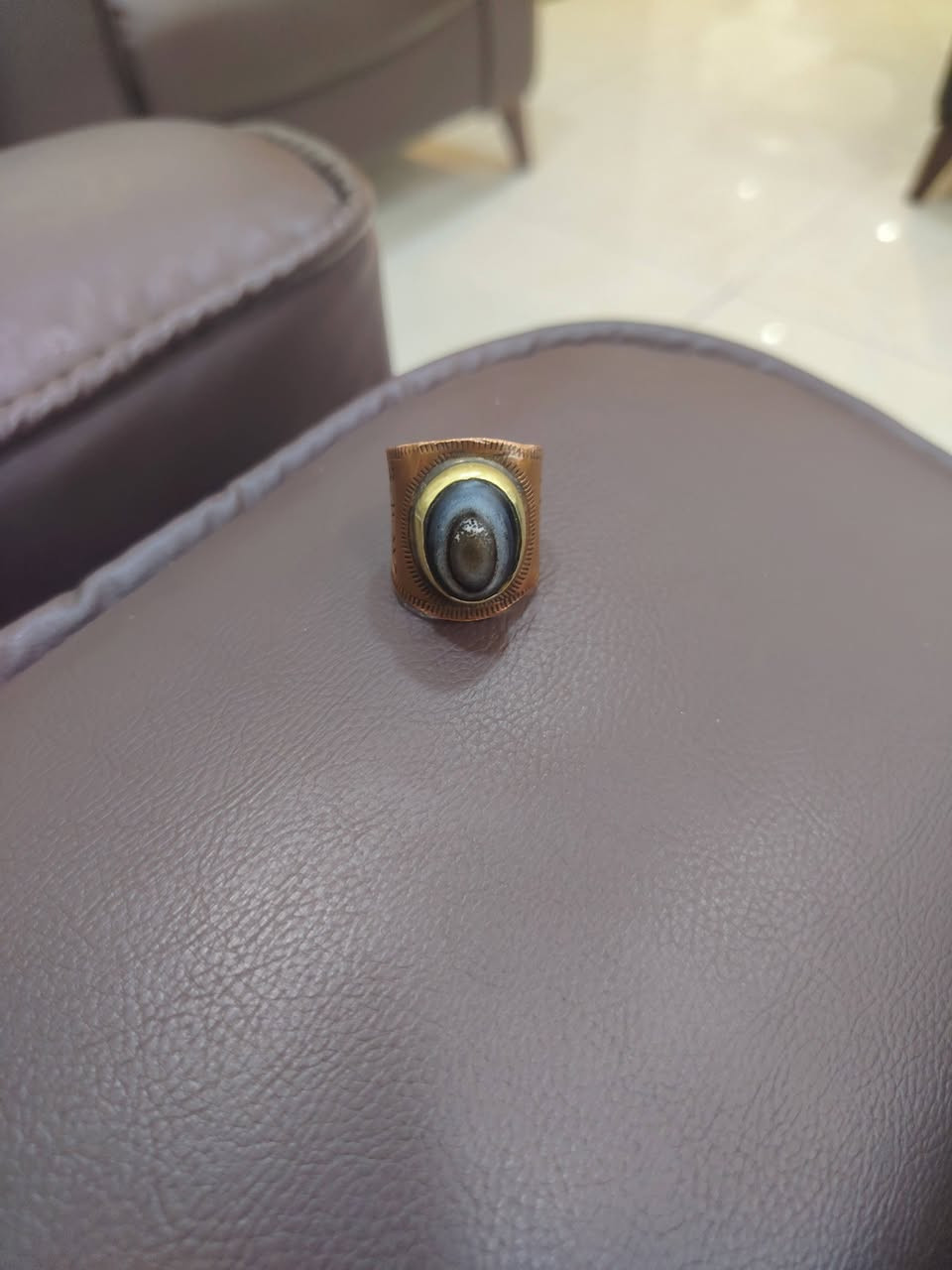 لسلام عليكم للبيع بس ليعرف سعره يدخل


**إذا كنت صاحب هذا الإعلان وتريد حذفه لأي سبب، رجاءا أرسل رسالة إلى الدعم الفني**