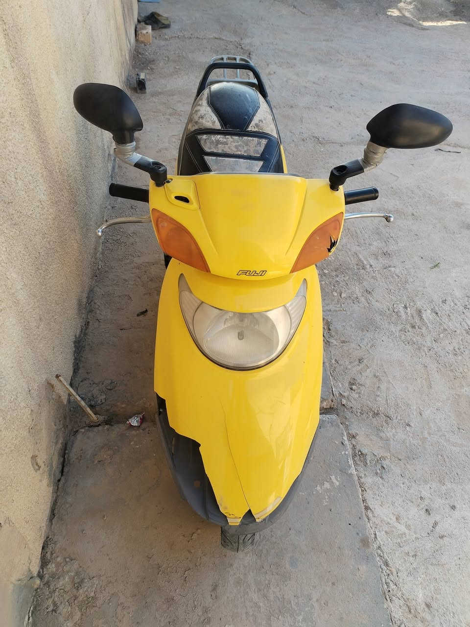 السلام عليكم سبيسي ماليزي مجفته مره وحده مكينته ناعمه كهربايات شغاله كفرات بلاد بس كفر امامي شويه بيه كسر السعر 350 وبيه مجال شي قليل مكان كوت الاحرار الاستفسار عله رقم ***********
