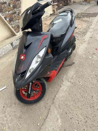 جيتي ار • مديل 14 • أوراق كاملة