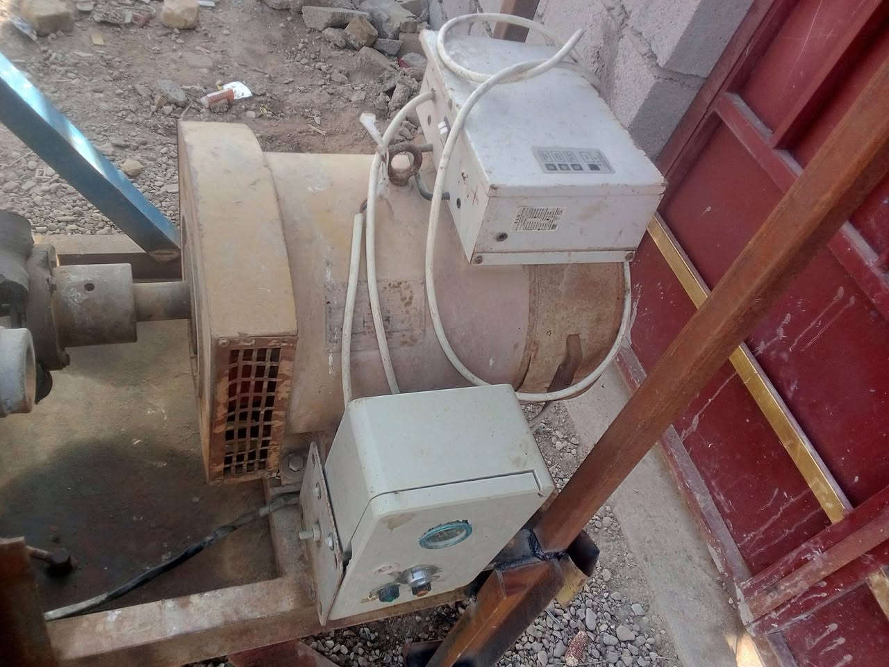 السلام عليكم
مولد كيا بسته 
نضيف ومكفول 
30 كيفي 
وبلاد لا يبخر ولا ملفوف 
للتواصل ***********
